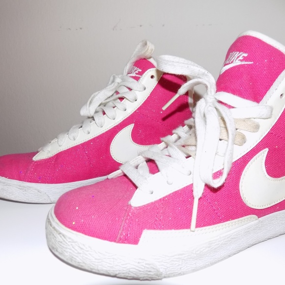 PINK NIKE HIGH TOPS - Picture 3 of 8